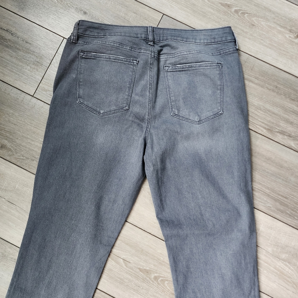 Gray Jeans - Picture 11 of 15